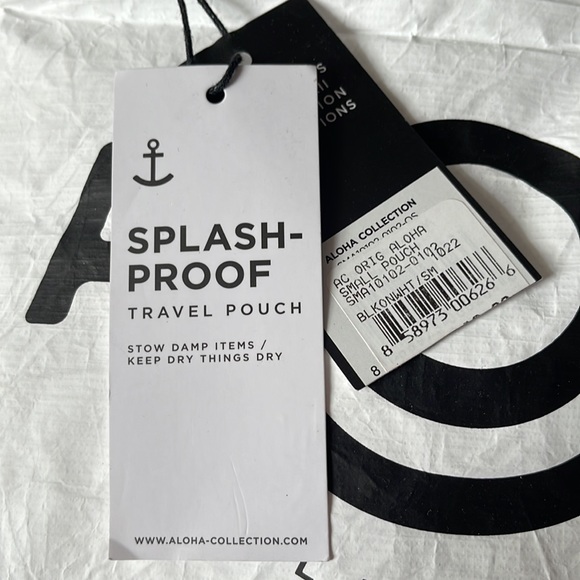 🏄‍♀️ Aloha Collection Travel Pouch 🏄‍♀️ - Picture 3 of 3